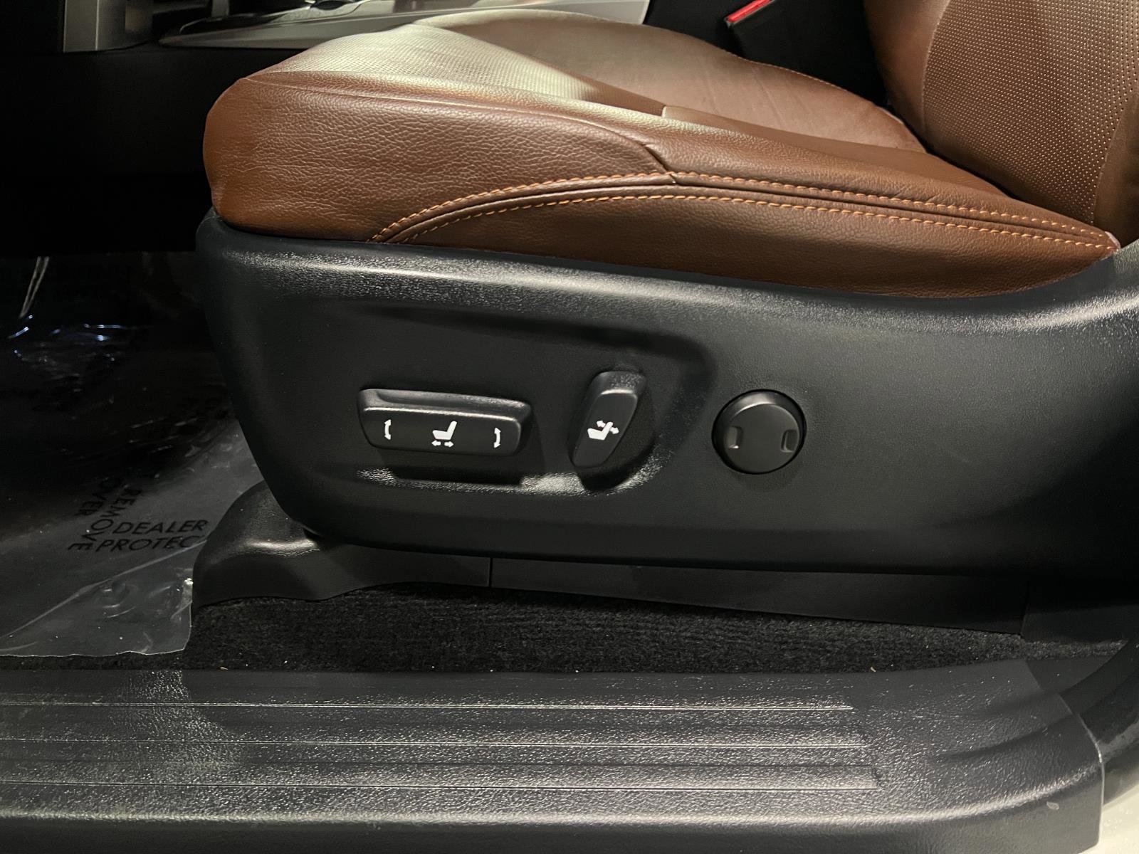 Used 2023 Toyota 4Runner Limited image 24