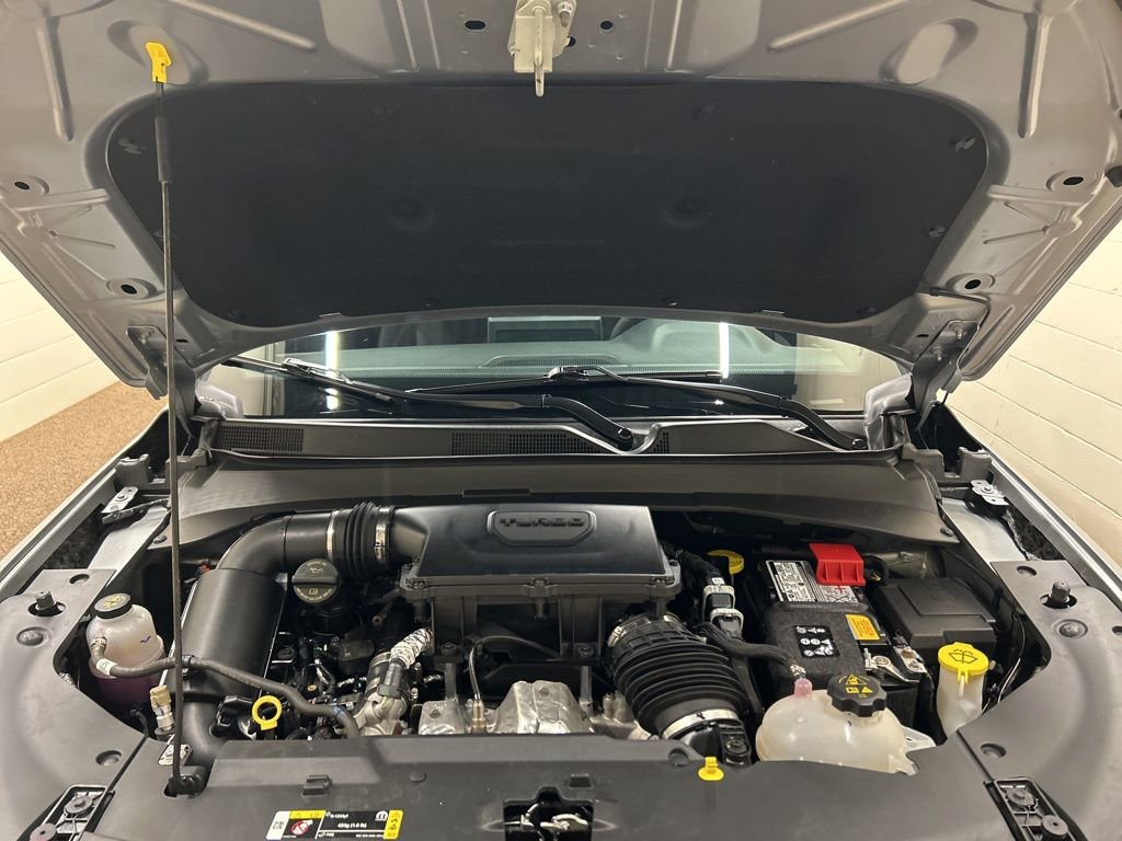 Used 2024 Jeep Compass Sport image 12