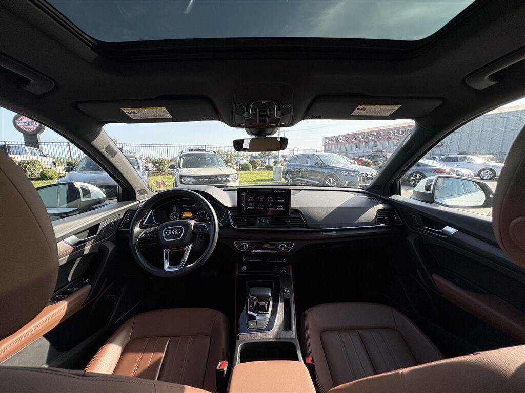 Used 2021 Audi Q5 e Premium Plus AWD/4WD image 13