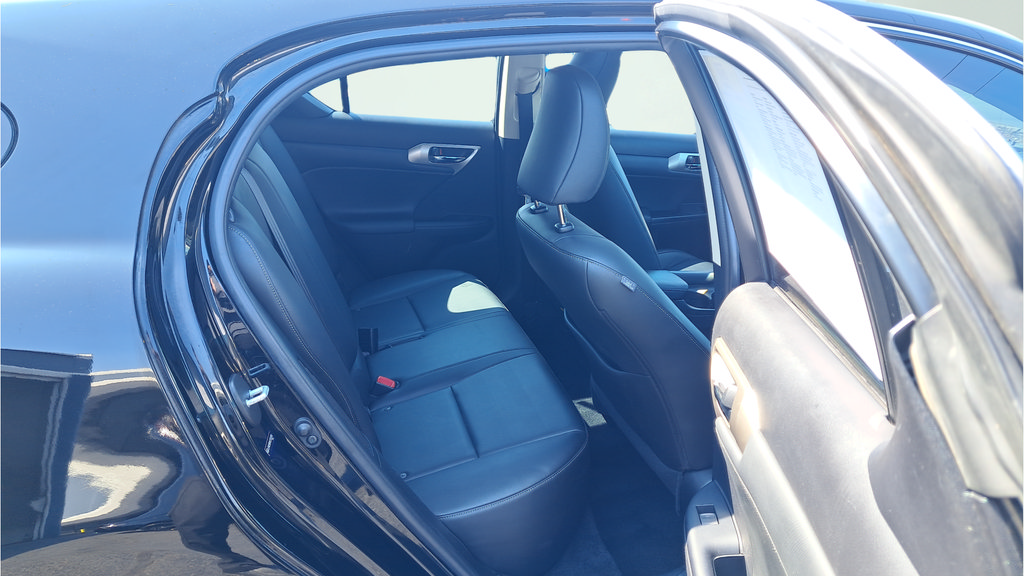 Used 2014 Lexus CT 200h FWD image 12