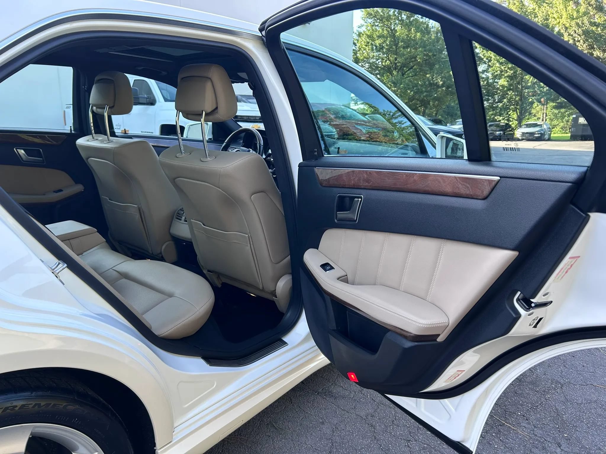 Used 2012 Mercedes-Benz E 350 Sedan image 57