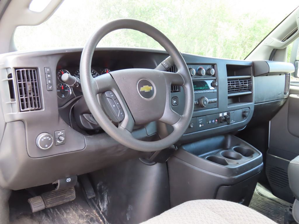 Used 2025 Chevrolet Express 3500 w/ Power Convenience Package RWD image 11