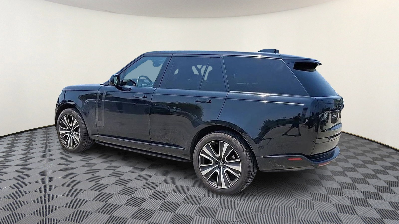 Certified 2023 Land Rover Range Rover SE image 6