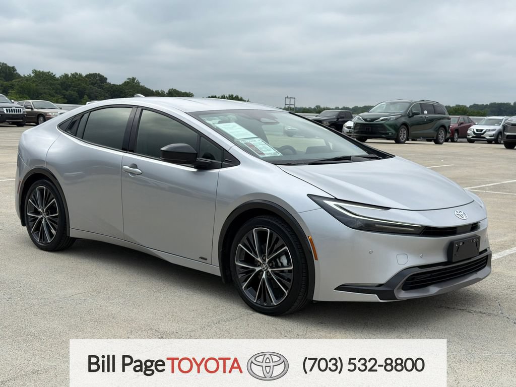 Used 2024 Toyota Prius XLE AWD/4WD image 1