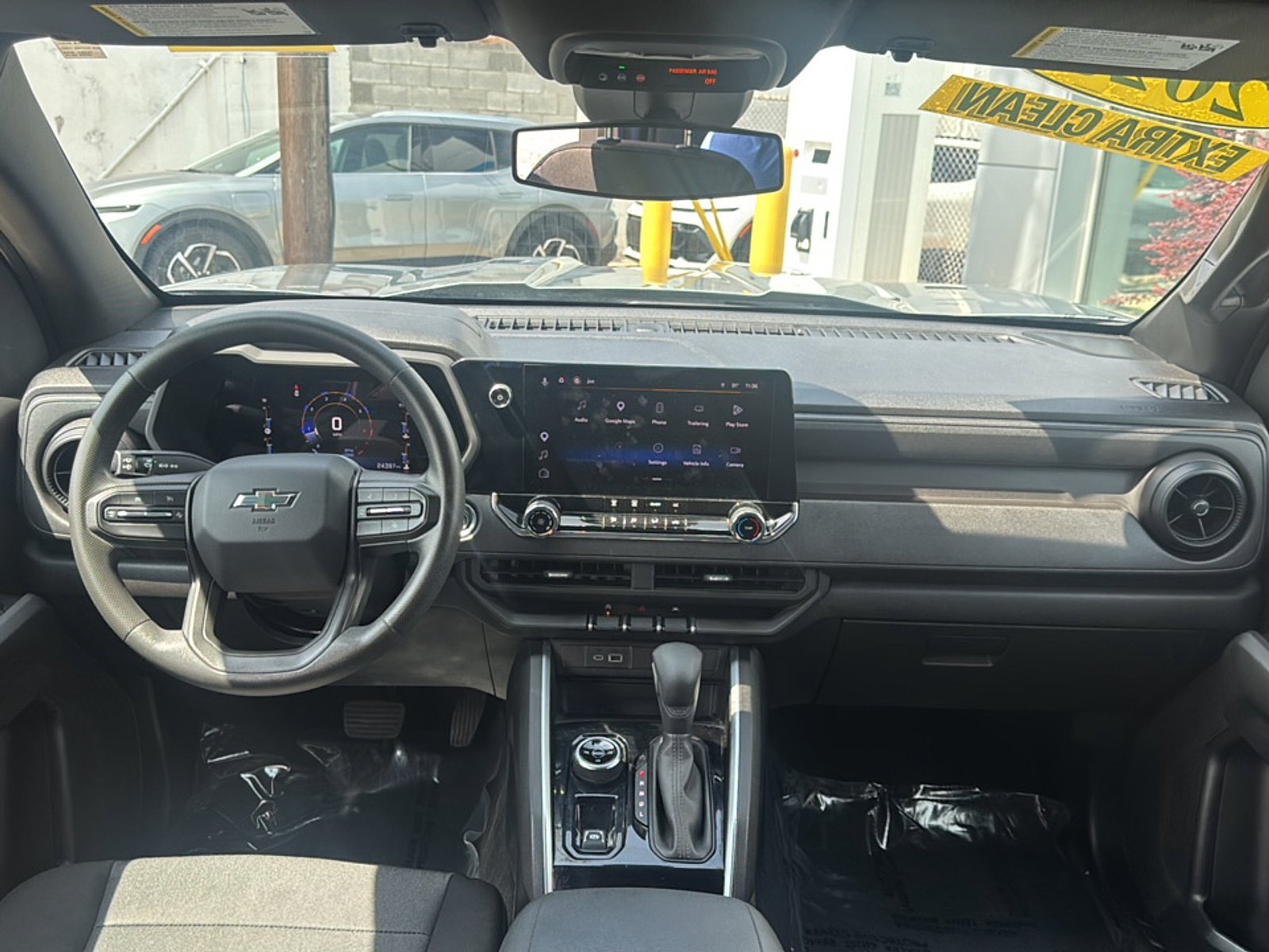 Used 2023 Chevrolet Colorado Trail Boss AWD/4WD image 22