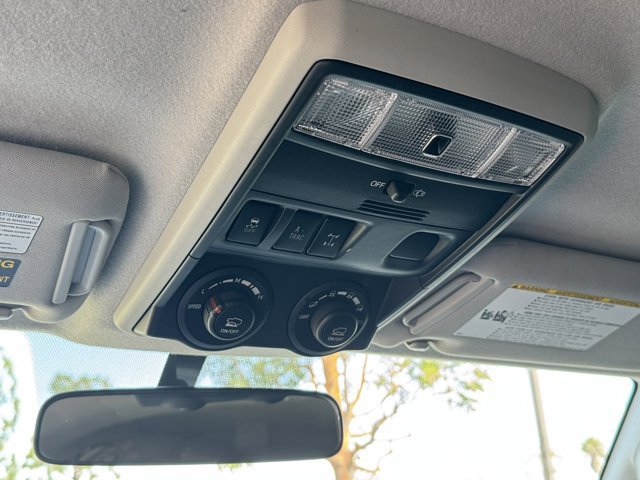 Used 2016 Toyota 4Runner SR5 AWD/4WD image 23