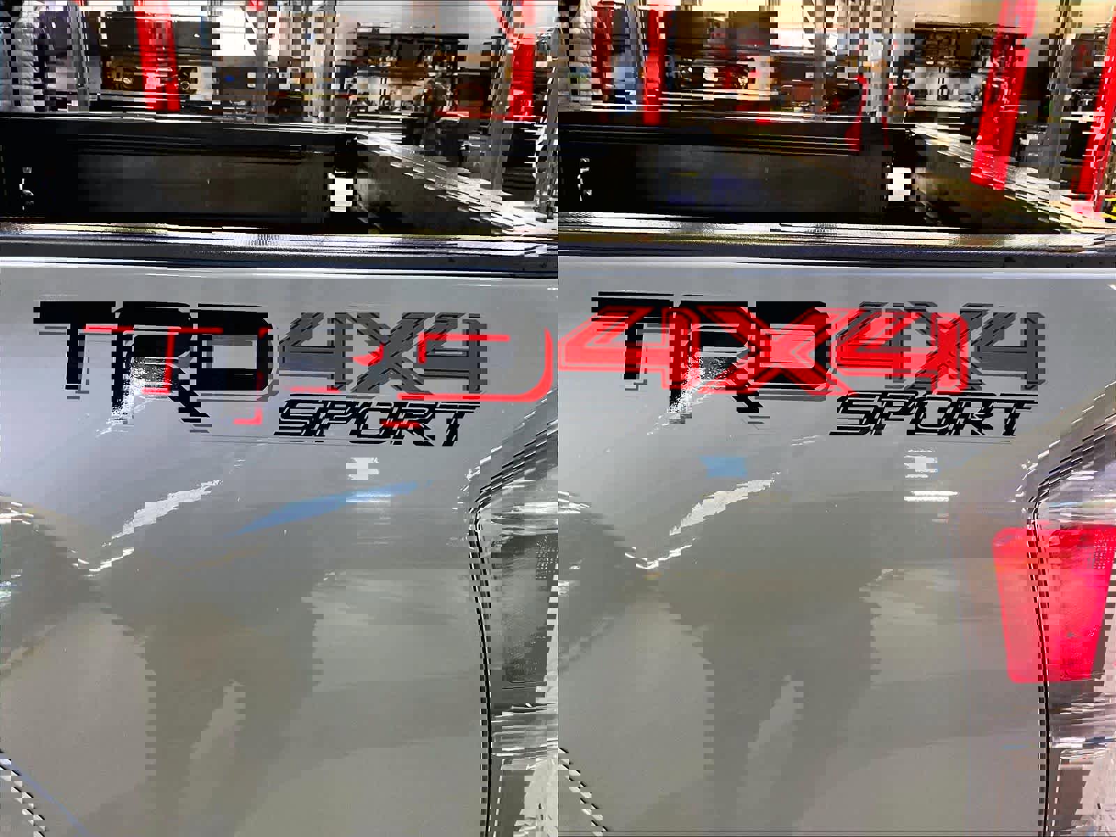 Used 2023 Toyota Tacoma TRD Sport w/ Technology Package image 28