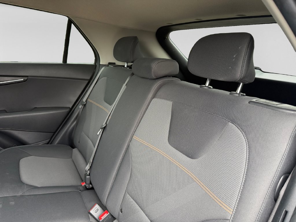 Used 2025 Kia Niro LX FWD image 34