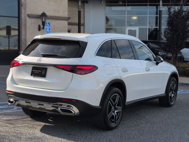 New 2026 Mercedes-Benz GLC 300 image 2