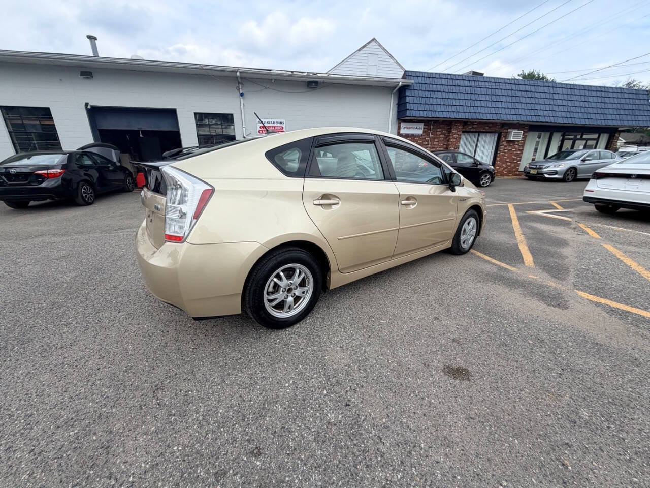 Used 2011 Toyota Prius Three FWD image 25