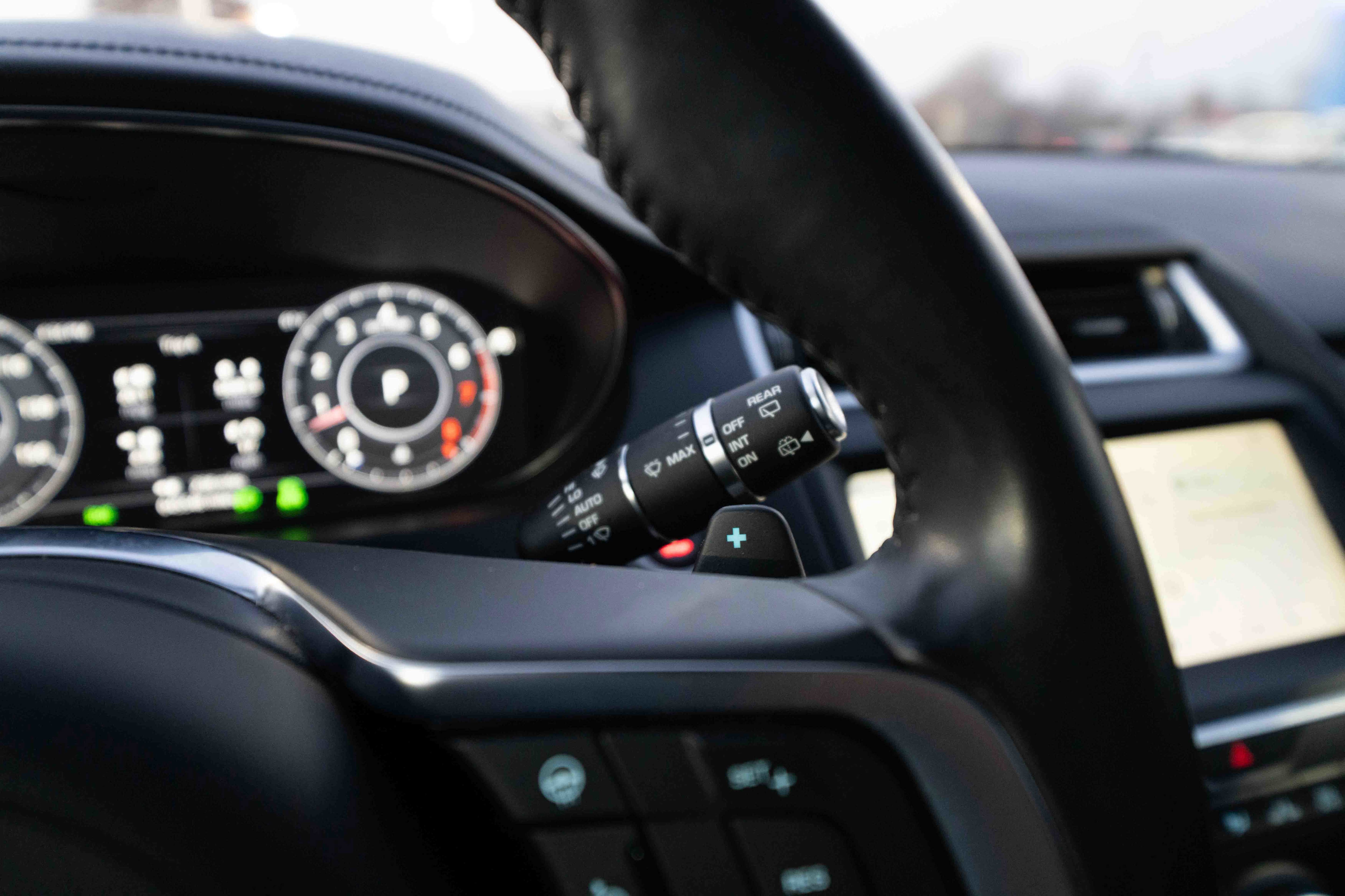 Used 2020 Jaguar E-PACE SE image 14