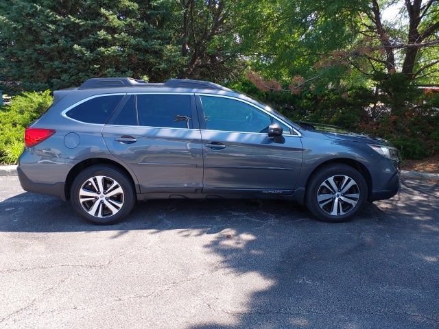 Used 2018 Subaru Outback 2.5i Limited AWD/4WD image 4