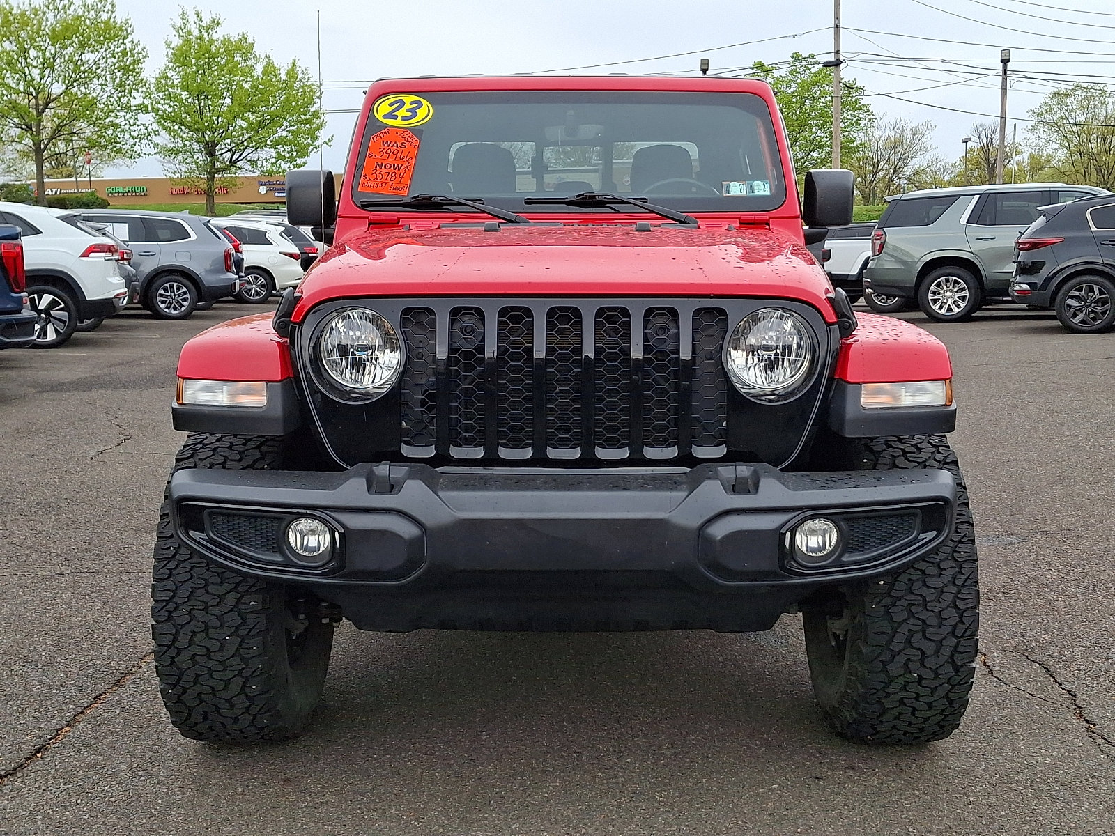 Used 2023 Jeep Gladiator Sport AWD/4WD image 2