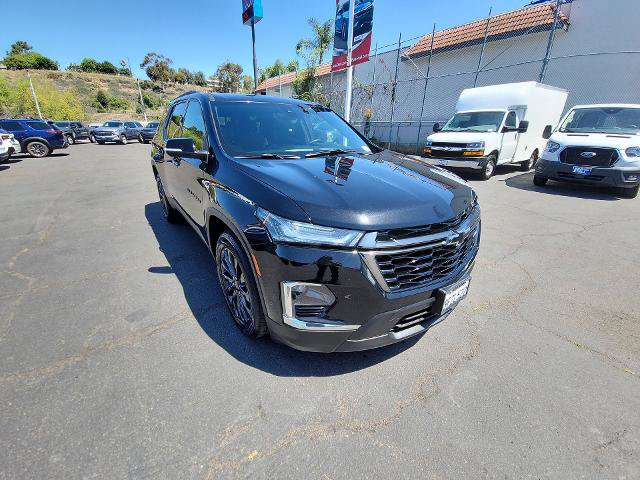 Used 2023 Chevrolet Traverse RS image 2