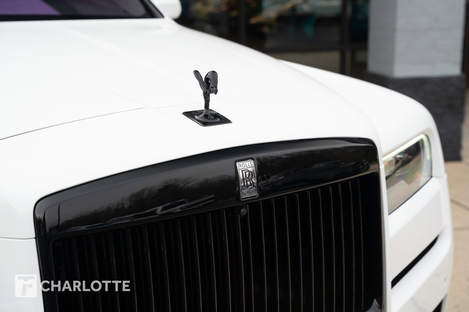 Used 2022 Rolls-Royce Cullinan image 3