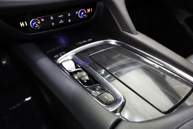 Used 2024 Buick Enclave Essence w/ LPO, Touring Package image 26