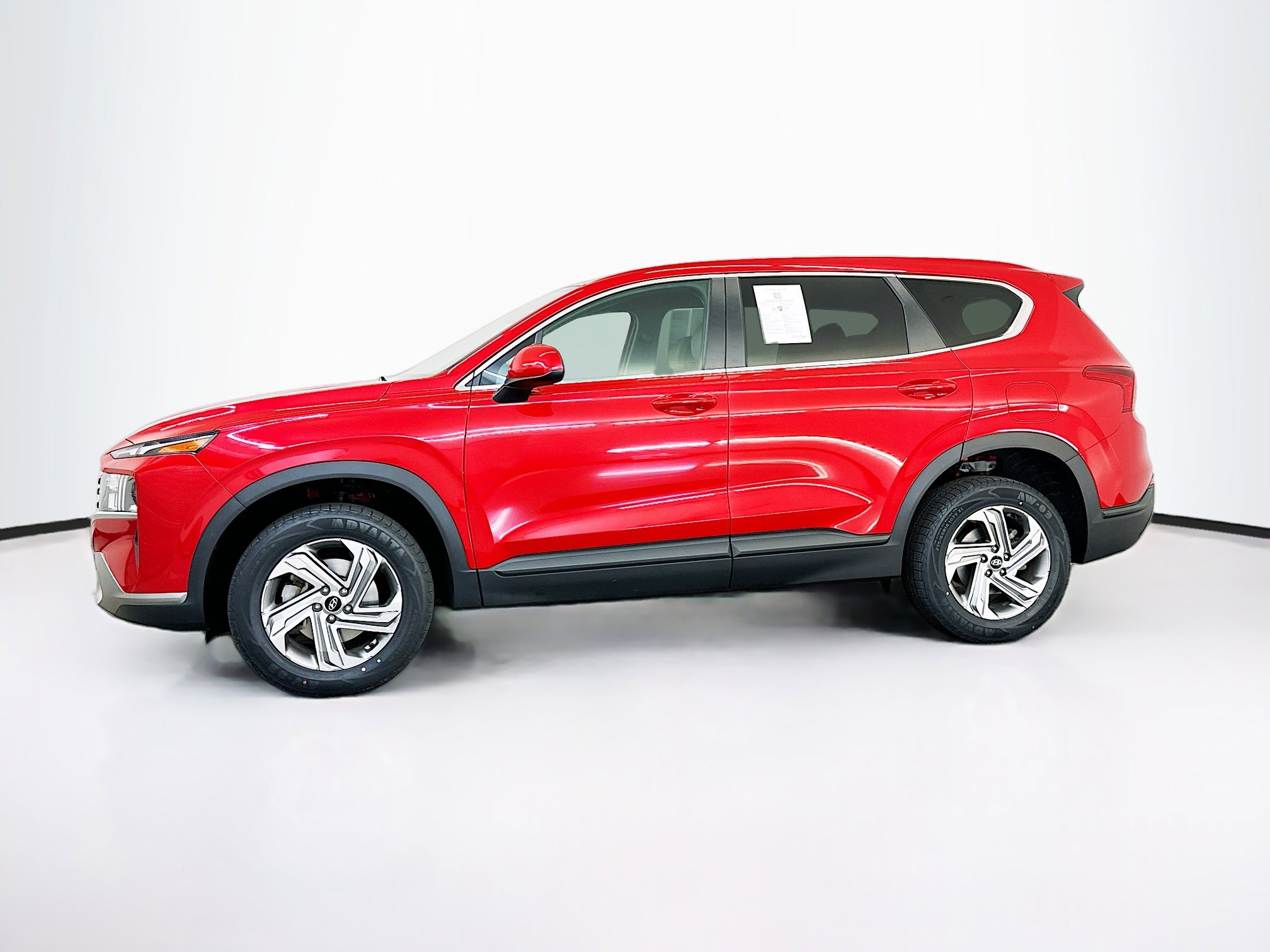 Used 2023 Hyundai Santa Fe SE w/ Cargo Package image 4