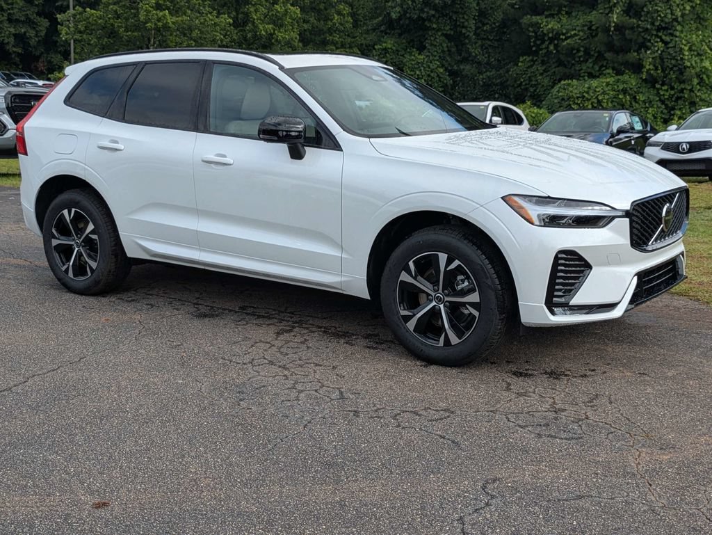 New 2026 Volvo XC60 B5 Core AWD/4WD image 8