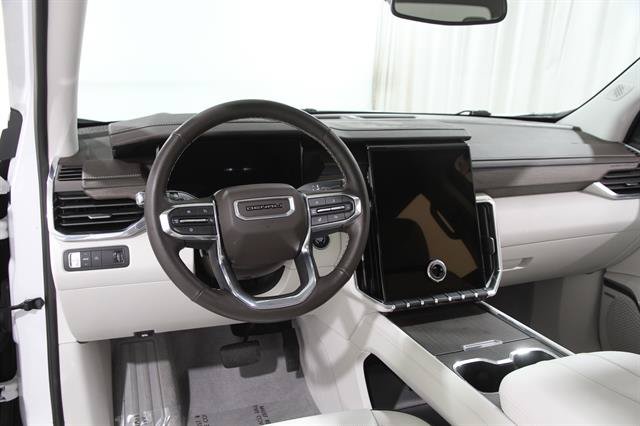 Used 2025 GMC Acadia Denali w/ LPO, Floor Liner Package FWD image 6