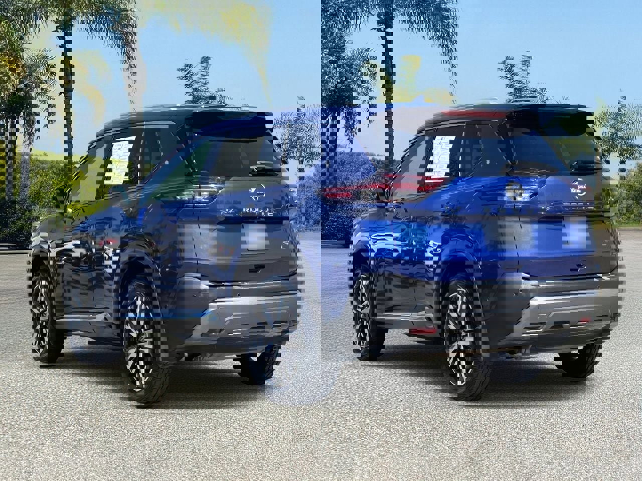 Certified 2022 Nissan Rogue SL w/ SL Premium Package image 3