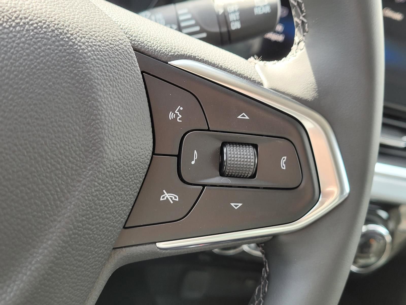 New 2026 Chevrolet Trax LT w/ Driver Confidence Package image 22