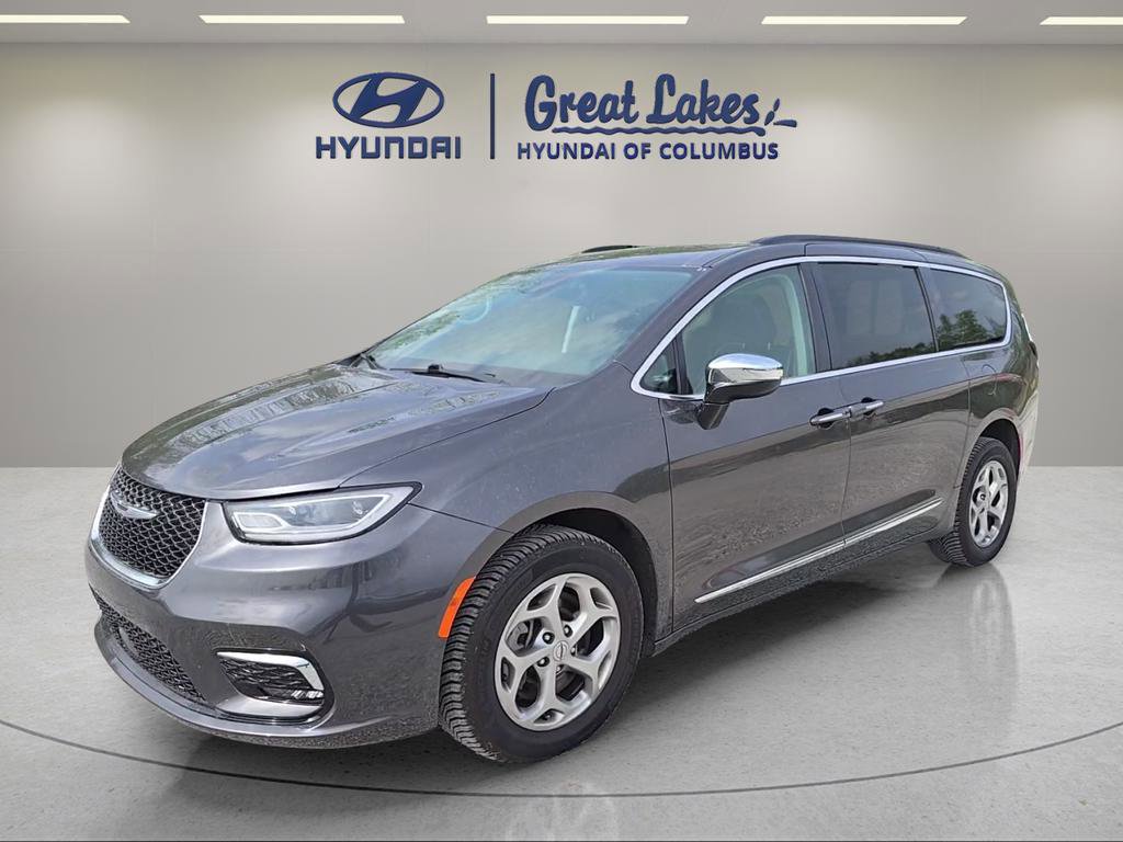 Used 2023 Chrysler Pacifica Limited AWD/4WD image 1