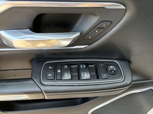 Used 2019 RAM 1500 Laramie image 12