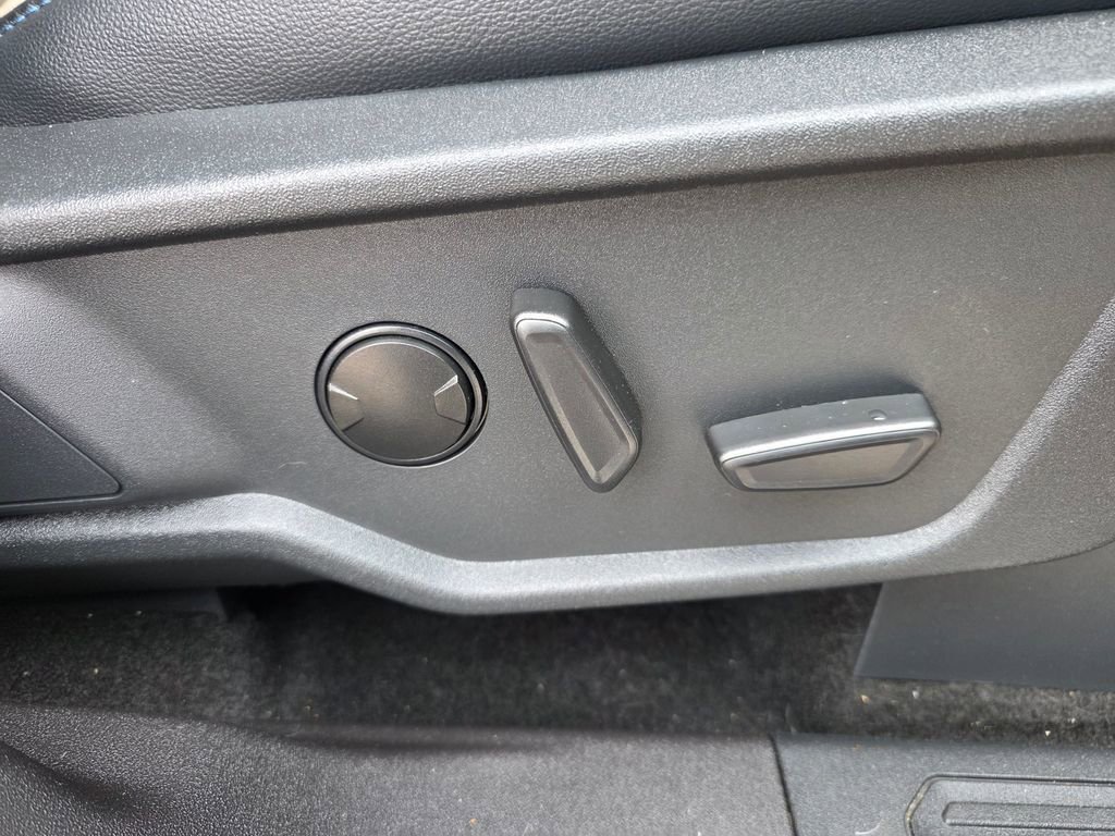 Used 2023 Ford Bronco Wildtrak AWD/4WD image 42