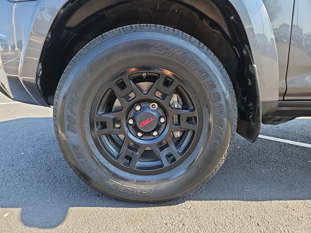 Used 2021 Toyota 4Runner Venture w/ Moonroof Package AWD/4WD image 33