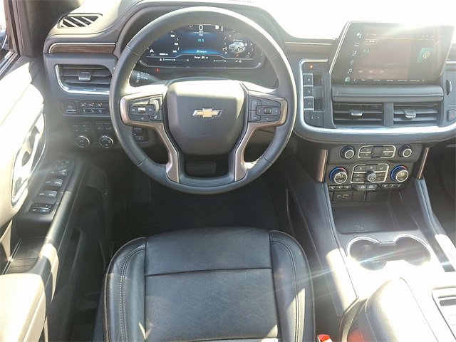 Used 2023 Chevrolet Suburban High Country image 14