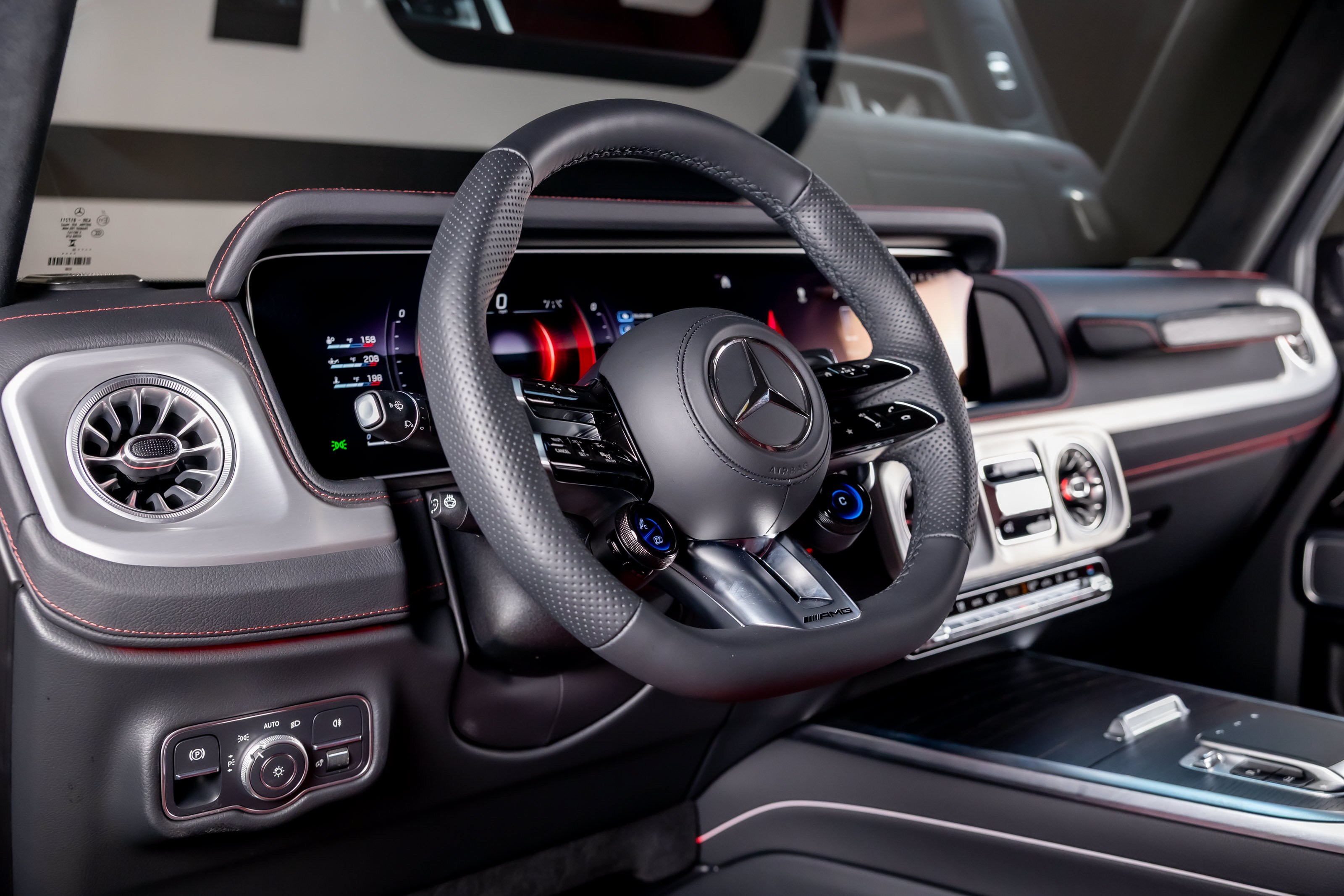 Used 2026 Mercedes-Benz G 63 AMG 4MATIC image 29