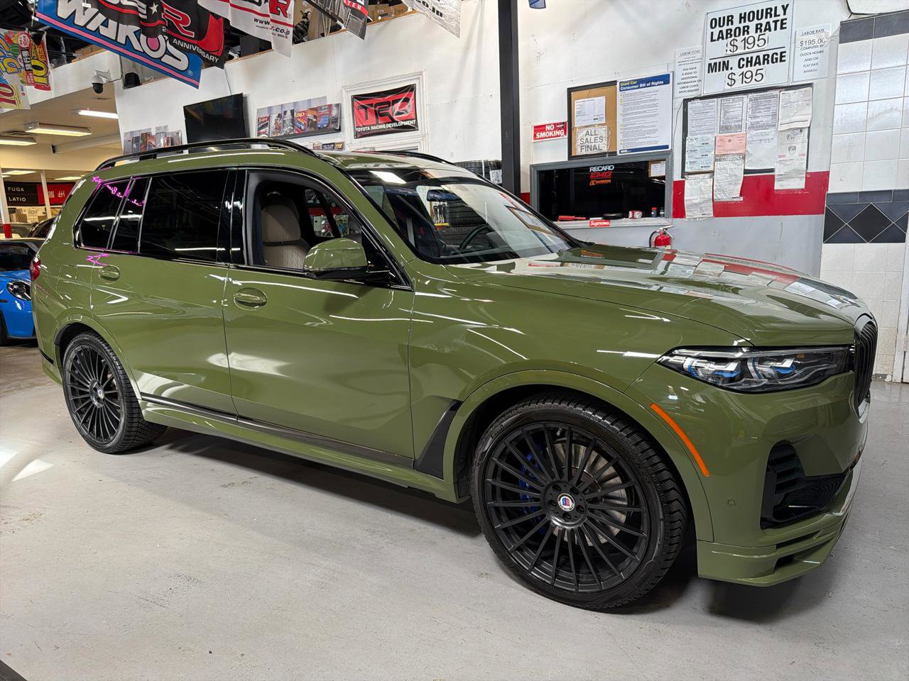 Used 2022 BMW ALPINA XB7 AWD/4WD image 4