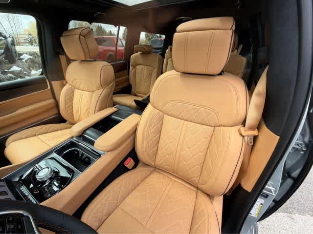 New 2026 Jeep Grand Wagoneer Summit AWD/4WD image 40