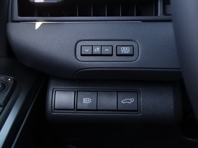 New 2026 Toyota C-HR AWD/4WD image 31