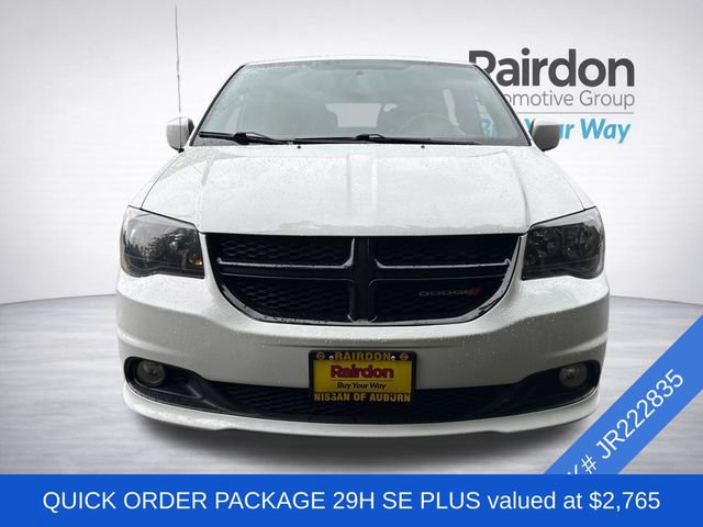 Used 2018 Dodge Grand Caravan SE FWD image 2