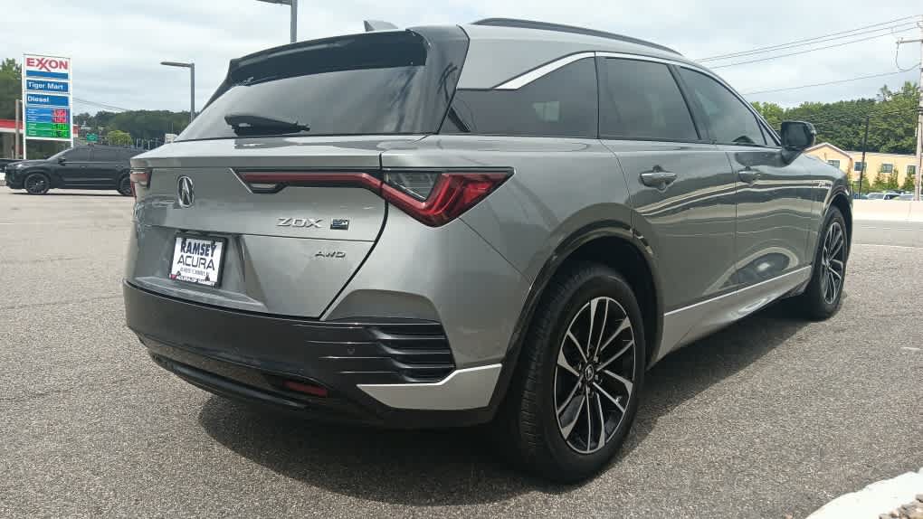 Used 2024 Acura ZDX A-Spec AWD/4WD image 5