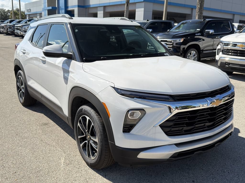 New 2026 Chevrolet TrailBlazer LT w/ Convenience Package FWD image 2