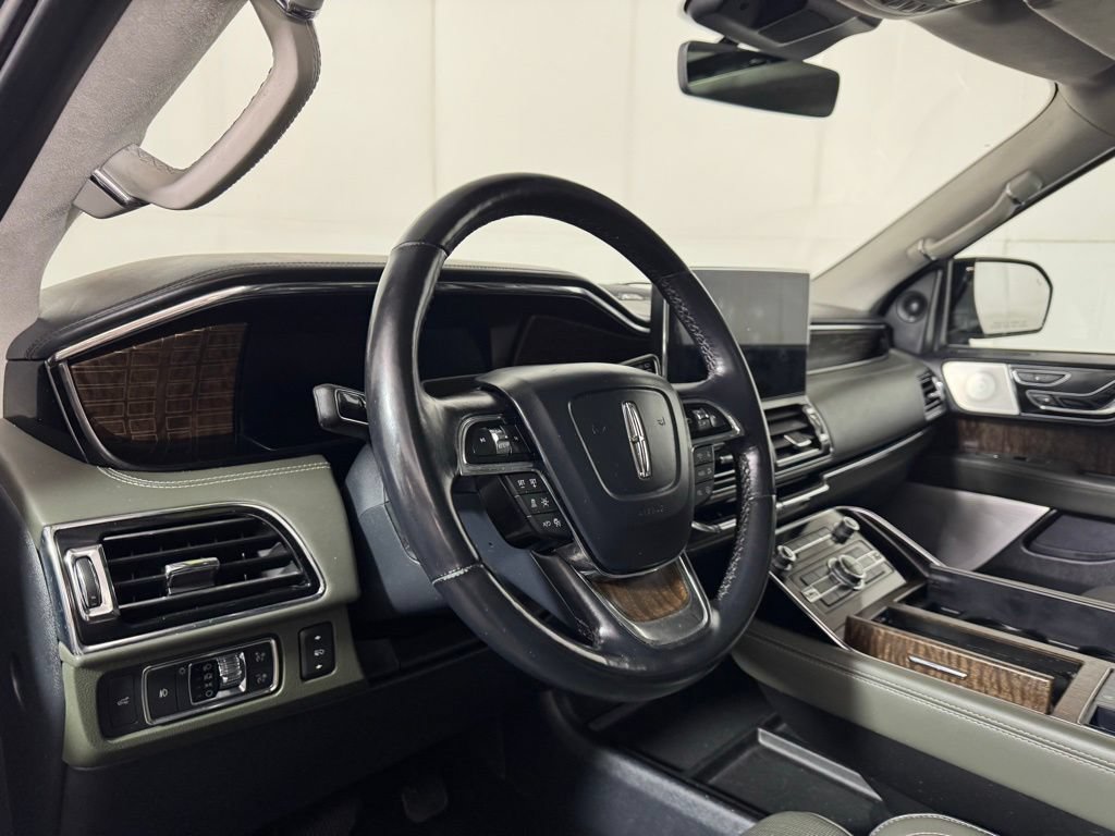 Certified 2022 Lincoln Navigator L Black Label AWD/4WD image 30