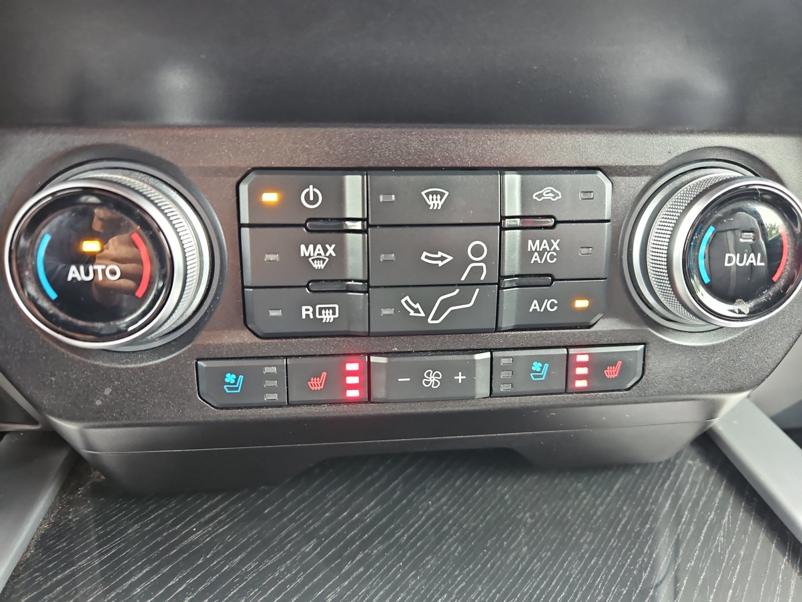 Used 2020 Ford F250 Platinum AWD/4WD image 29