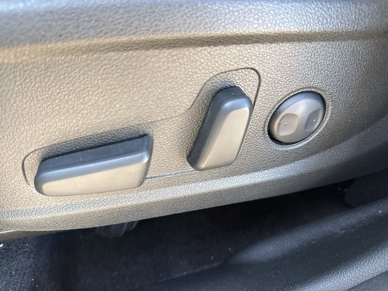 Certified 2023 Hyundai Santa Fe SEL image 19