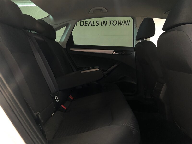 Used 2014 Volkswagen Passat 1.8T S FWD image 10