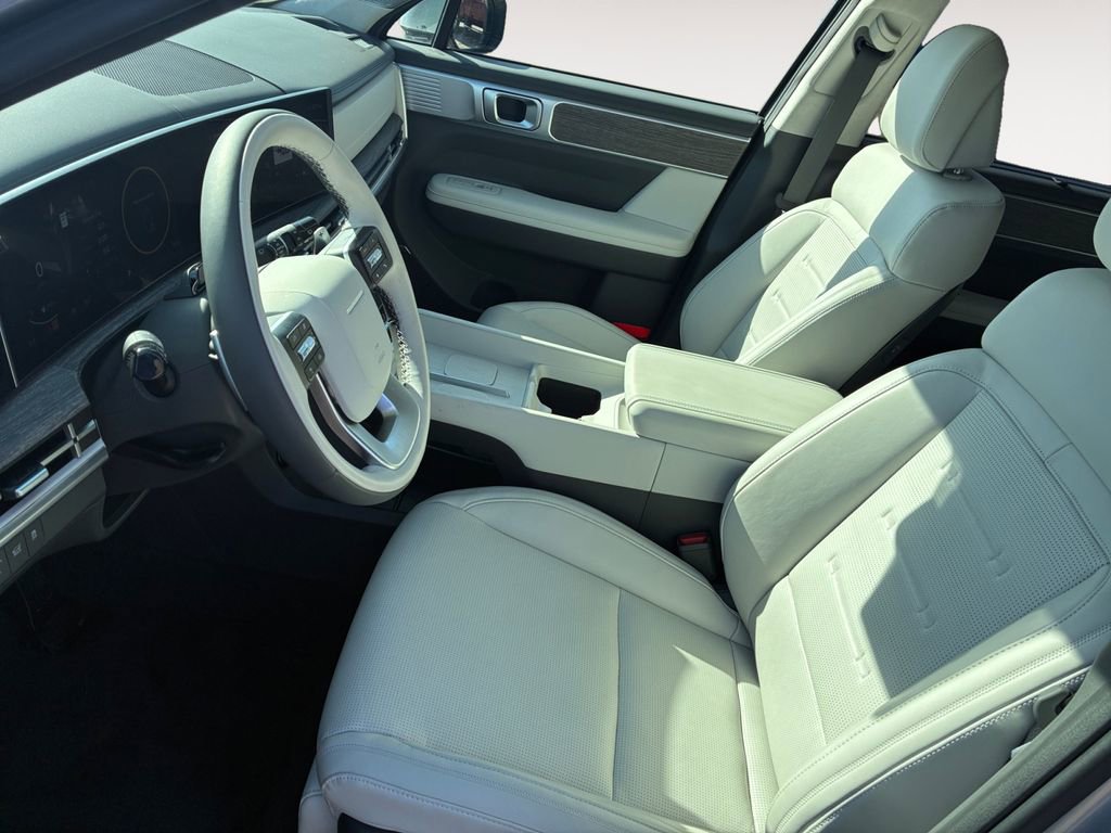 Used 2025 Hyundai Santa Fe Calligraphy image 9