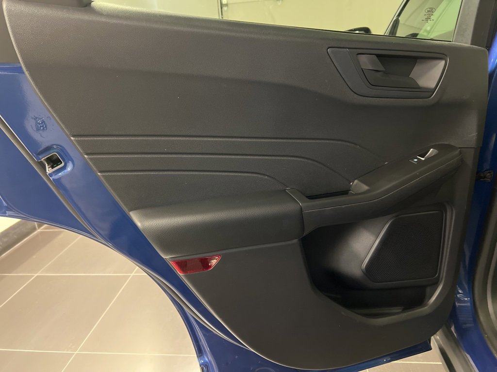 Certified 2022 Ford Escape SE w/ Cold Weather Package image 32