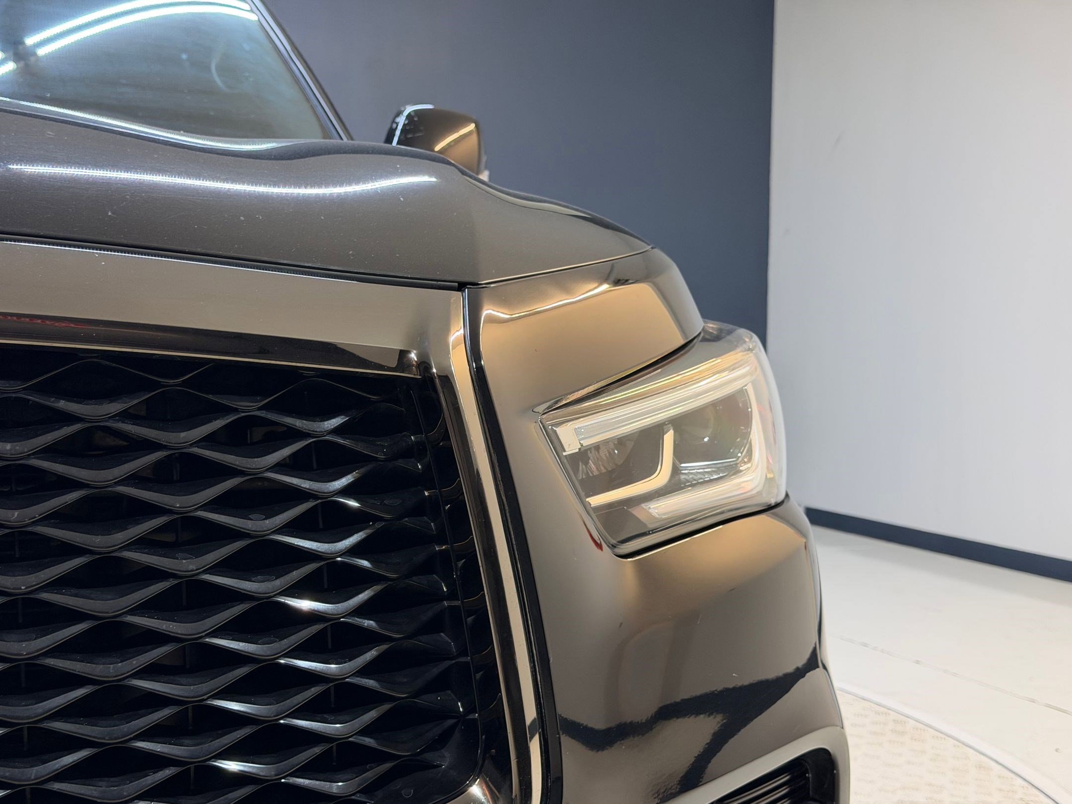 Used 2020 INFINITI QX80 Luxe w/ Edition 30 Package RWD image 11