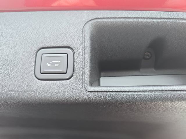 Certified 2023 GMC Terrain SLT w/ Infotainment Package II image 14