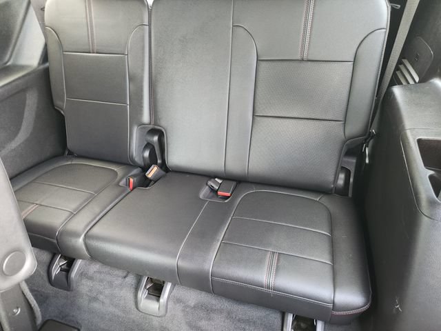 Used 2022 Chevrolet Traverse RS FWD image 33