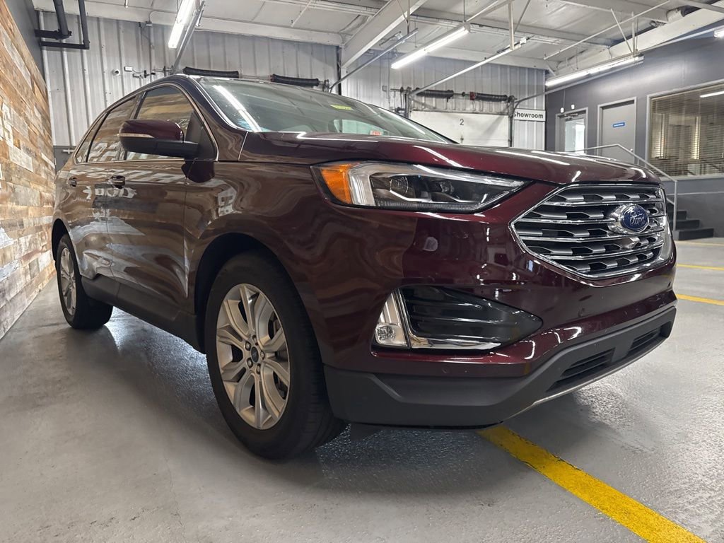 Used 2022 Ford Edge Titanium w/ Equipment Group 301A AWD/4WD image 2