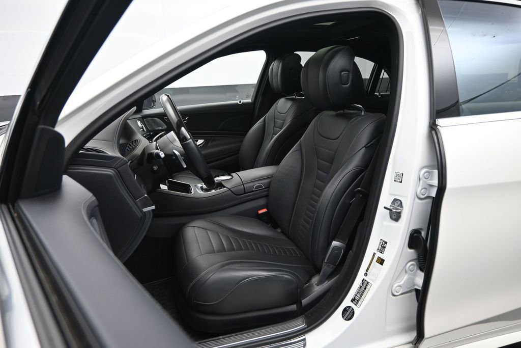 Used 2019 Mercedes-Benz S 560 4MATIC Sedan image 20