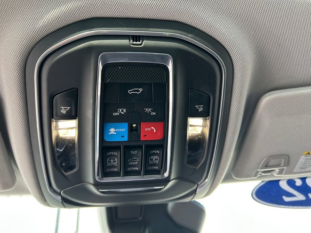 Used 2022 Jeep Grand Cherokee L Limited image 38