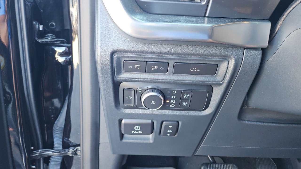 Used 2022 Ford F150 Lariat w/ Equipment Group 502A High AWD/4WD image 17